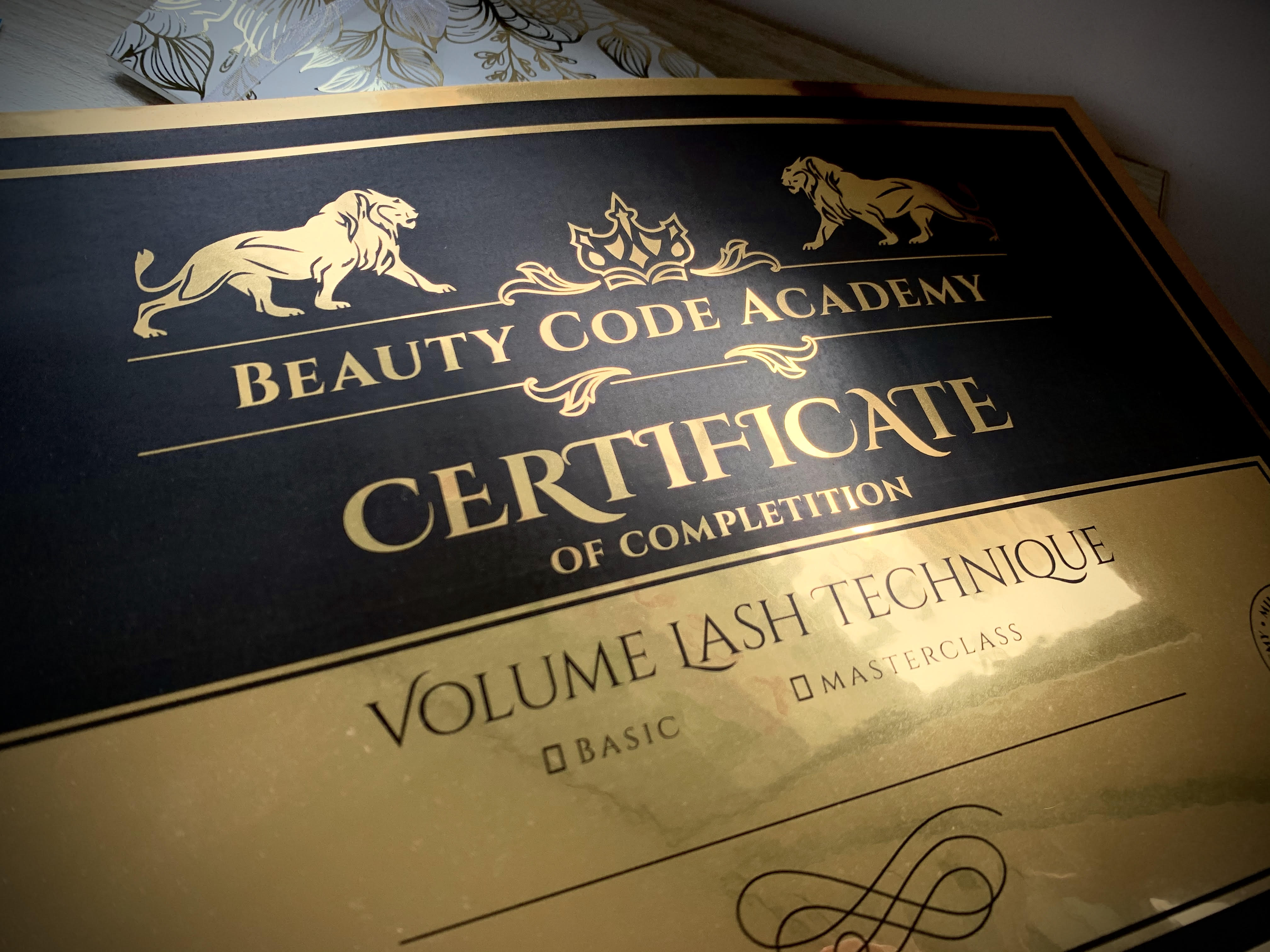 Сертификат на затен огледален картон