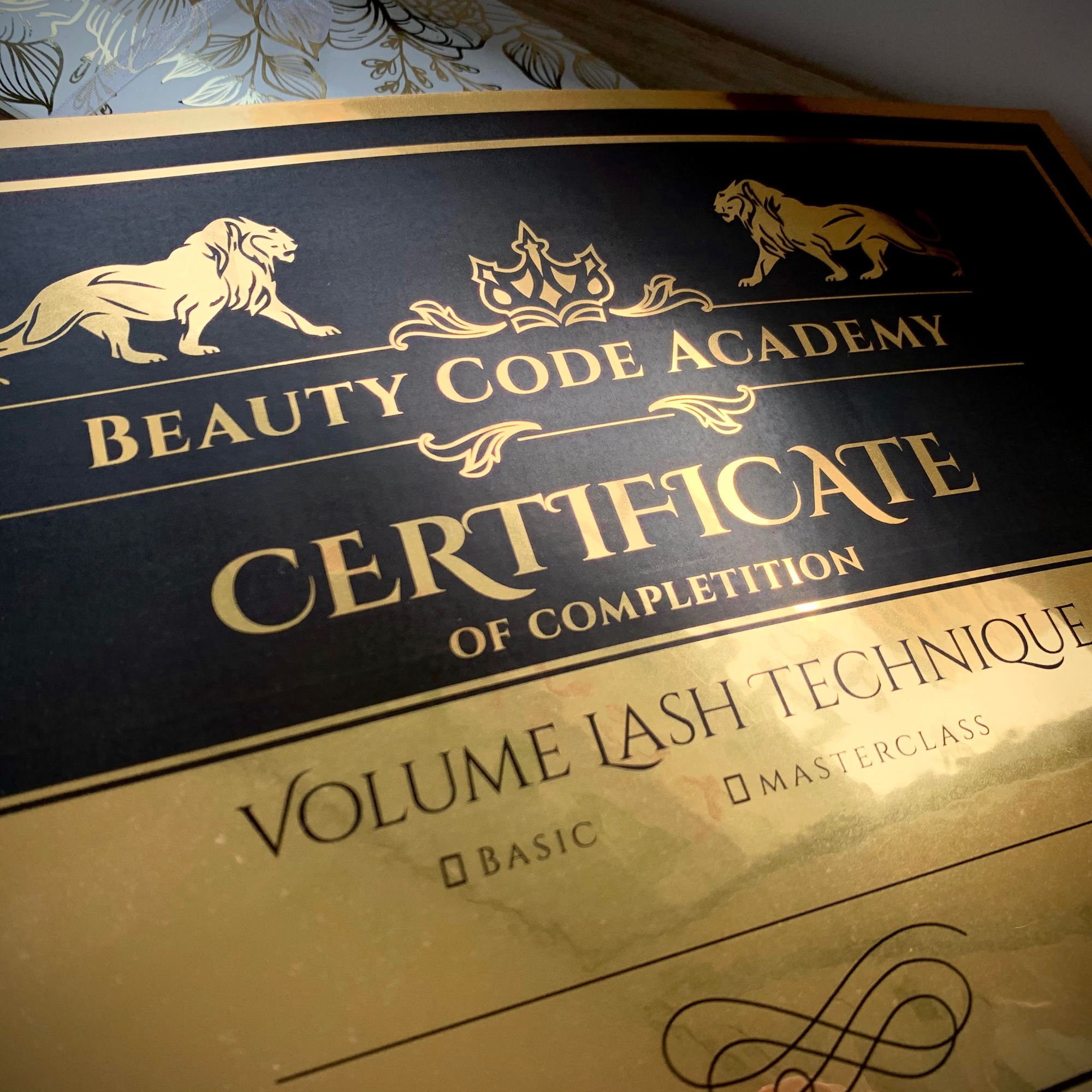 Сертификат на затен огледален картон